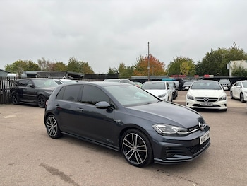 Volkswagen - Golf