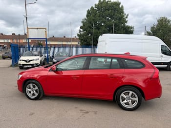 Used Volvo V60 2016 for sale - 79740588: Photo
