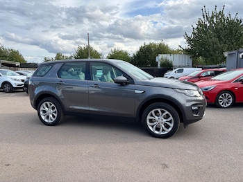 Used Land Rover Discovery Sport 2015 for sale - 75916239: Photo