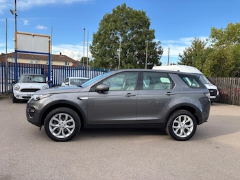 Used Land Rover Discovery Sport 2015 for sale - 75916239: Photo