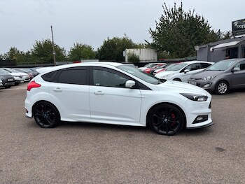 Used Ford Focus 2017 for sale - 75953928: Photo