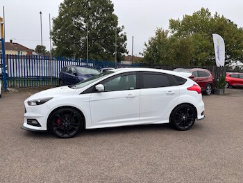 Used Ford Focus 2017 for sale - 75953928: Photo