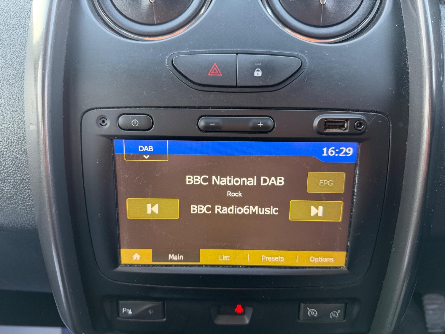 Used Dacia Duster 2017 for sale - 77723770: Photo 15