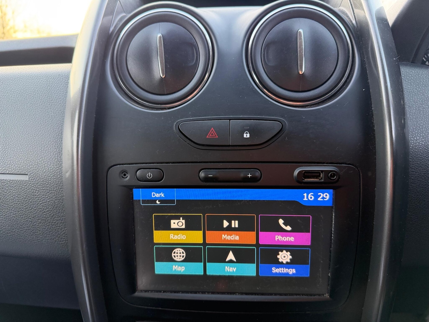 Used Dacia Duster 2017 for sale - 77723770: Photo 16