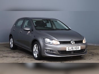 Used Volkswagen Golf 2016 for sale - 77097390: Photo