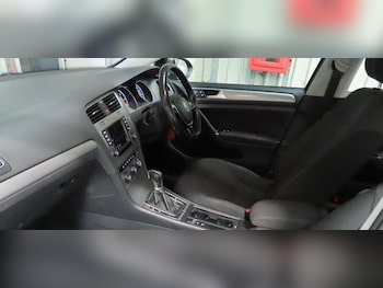 Used Volkswagen Golf 2016 for sale - 77097390: Photo