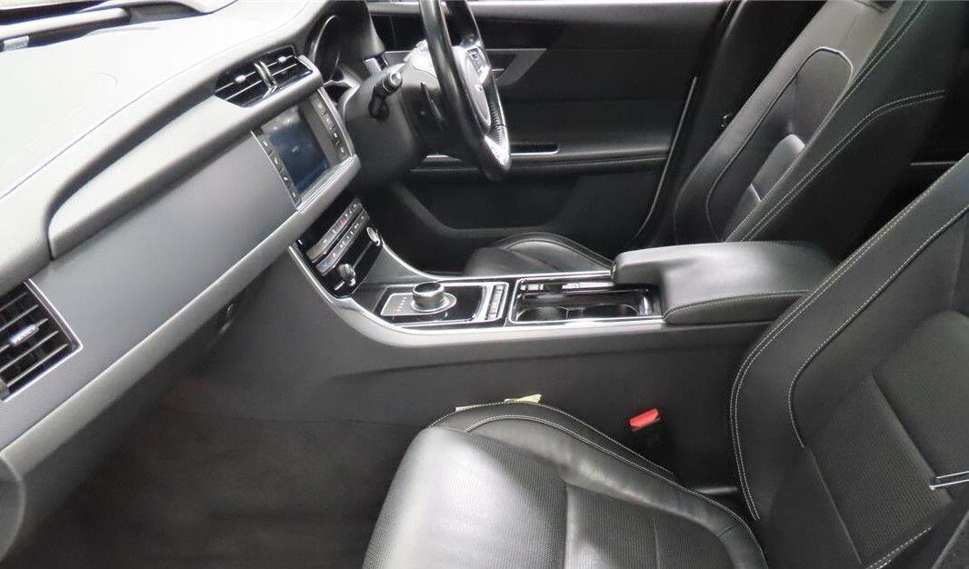 Used Jaguar XF 2017 for sale - 78157748: Photo 2