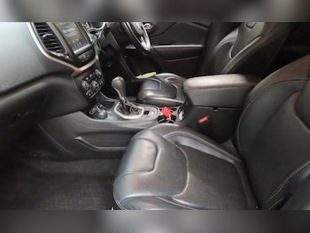 Used Jeep Cherokee 2015 for sale - 75915775: Photo