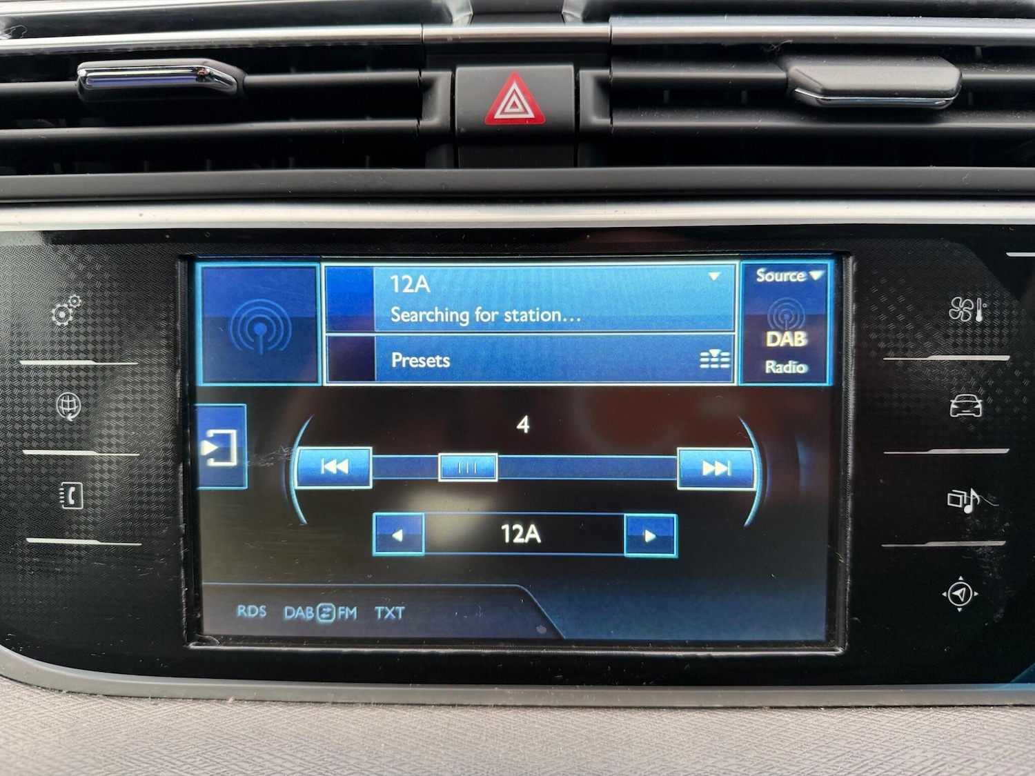 Used Citroen C4 Picasso 2014 for sale - 77696610: Photo 14