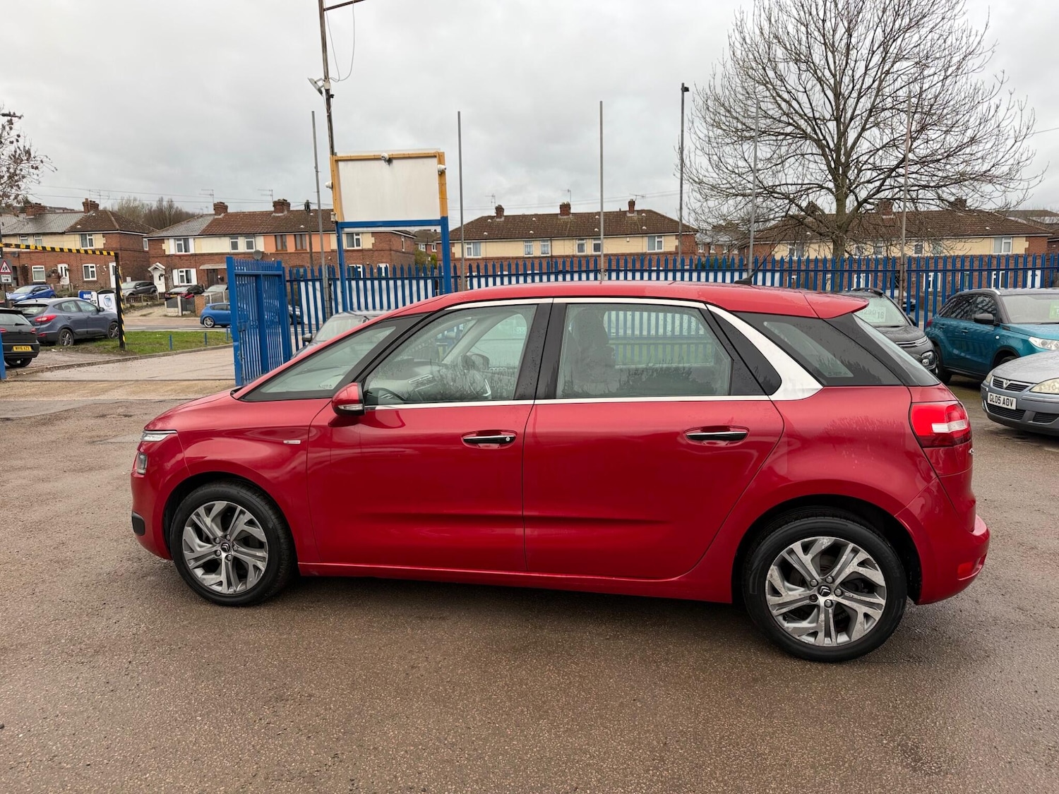 Used Citroen C4 Picasso 2014 for sale - 77696610: Photo 4