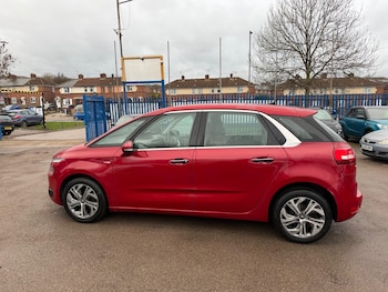 Used Citroen C4 Picasso 2014 for sale - 77696610: Photo