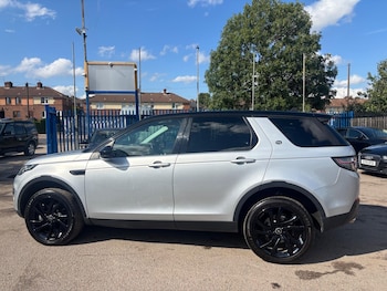 Used Land Rover Discovery Sport 2015 for sale - 75531223: Photo