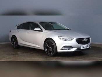 2017 (67) - 2.0 Turbo D SRi Nav 5dr