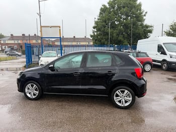 Used Volkswagen Polo 2017 for sale - 79677587: Photo