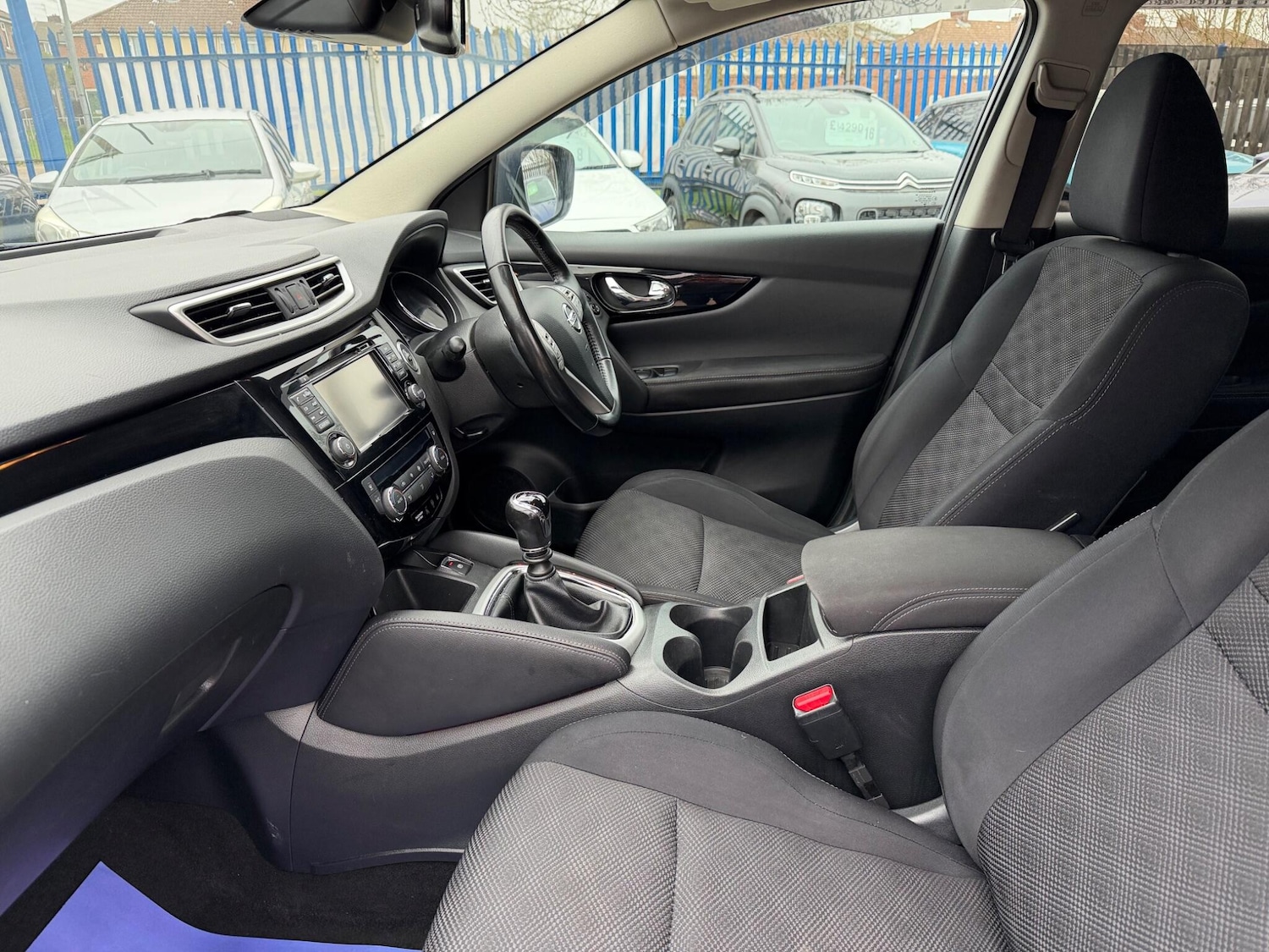 Used Nissan Qashqai 2017 for sale - 77799031: Photo 10