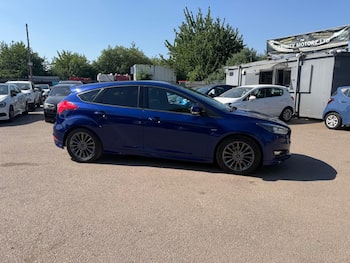 Used Ford Focus 2017 for sale - 79741109: Photo
