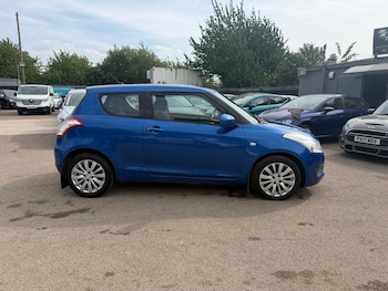 Used Suzuki Swift 2011 for sale - 79361541: Photo