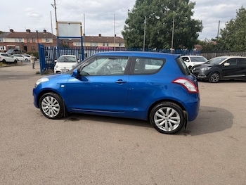 Used Suzuki Swift 2011 for sale - 79361541: Photo