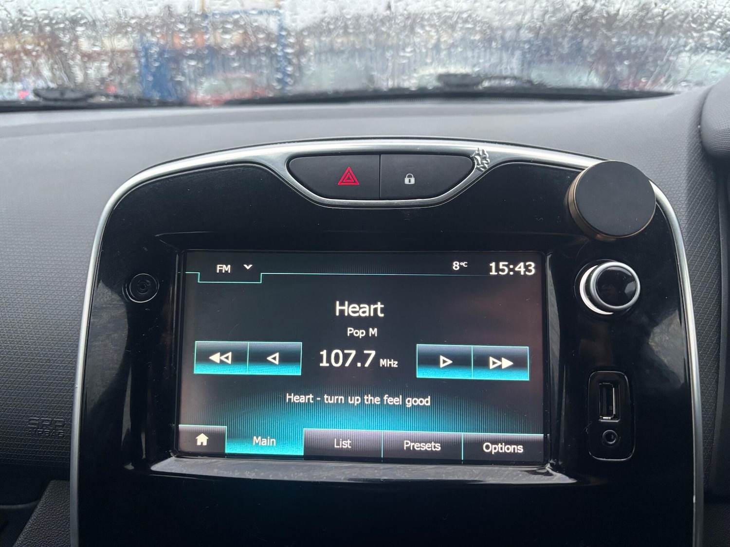 Used Renault Clio 2016 for sale - 77315320: Photo 11