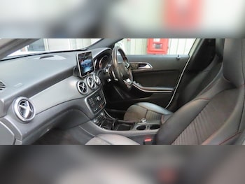 Used Mercedes-Benz GLA 2015 for sale - 76137615: Photo