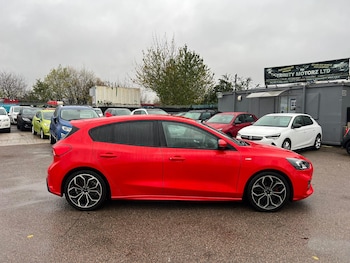 Used Ford Focus 2020 for sale - 76802433: Photo