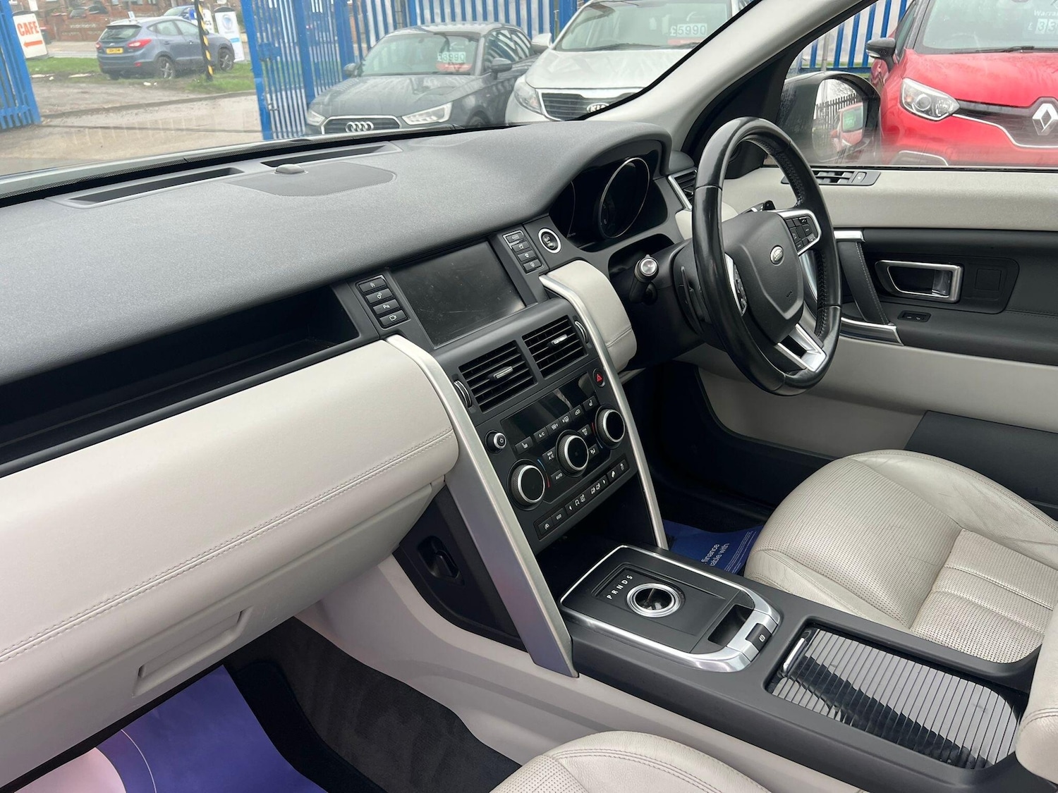 Used Land Rover Discovery Sport for sale - 77793729: Photo 10