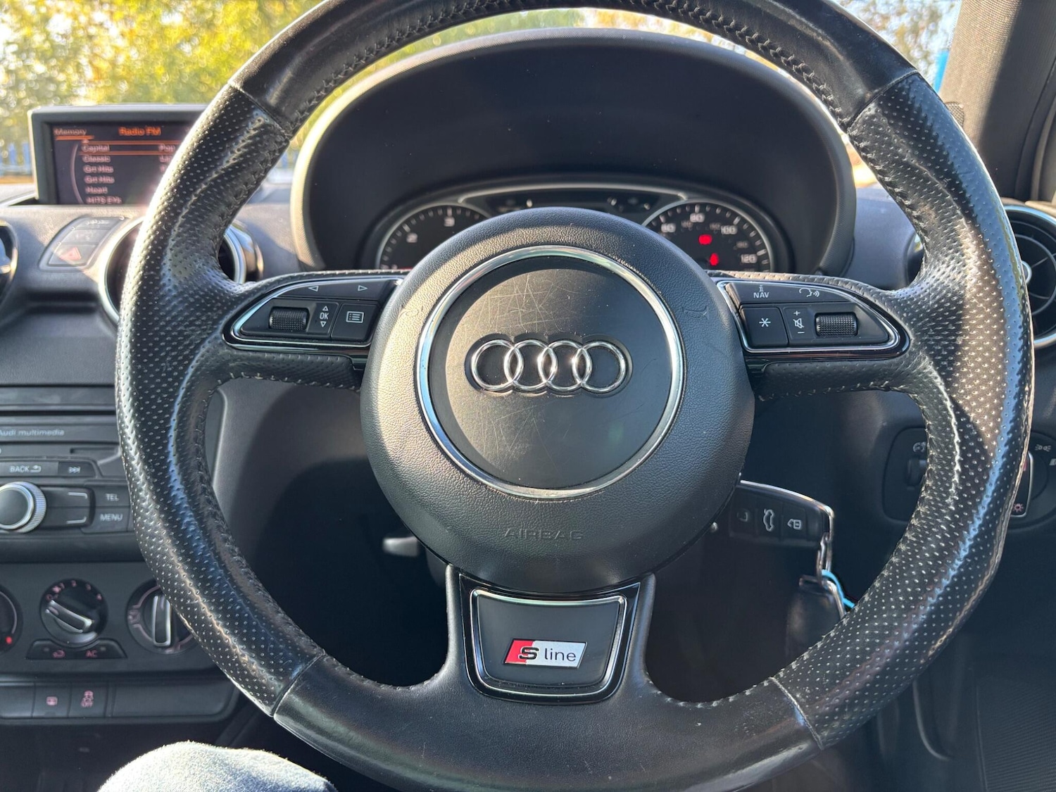 Used Audi A1 2011 for sale - 76251368: Photo 12