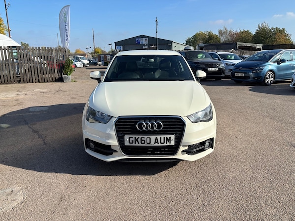 Used Audi A1 2011 for sale - 76251368: Photo 2