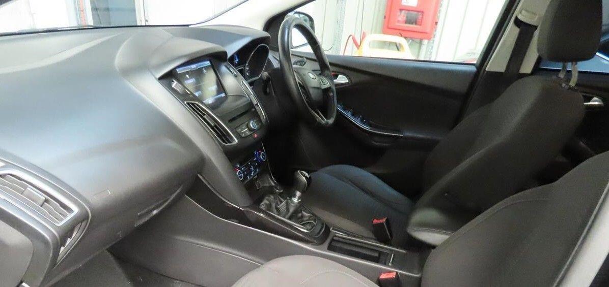 Used Ford Focus 2015 for sale - 76174639: Photo 2