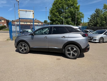 Used Peugeot 3008 2018 for sale - 78772003: Photo