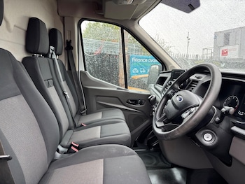 Used Ford Transit 2022 for sale - 76318031: Photo 2