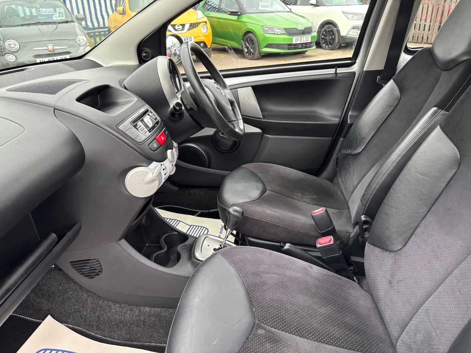 Used Toyota AYGO 2013 for sale - 76527990: Photo 11