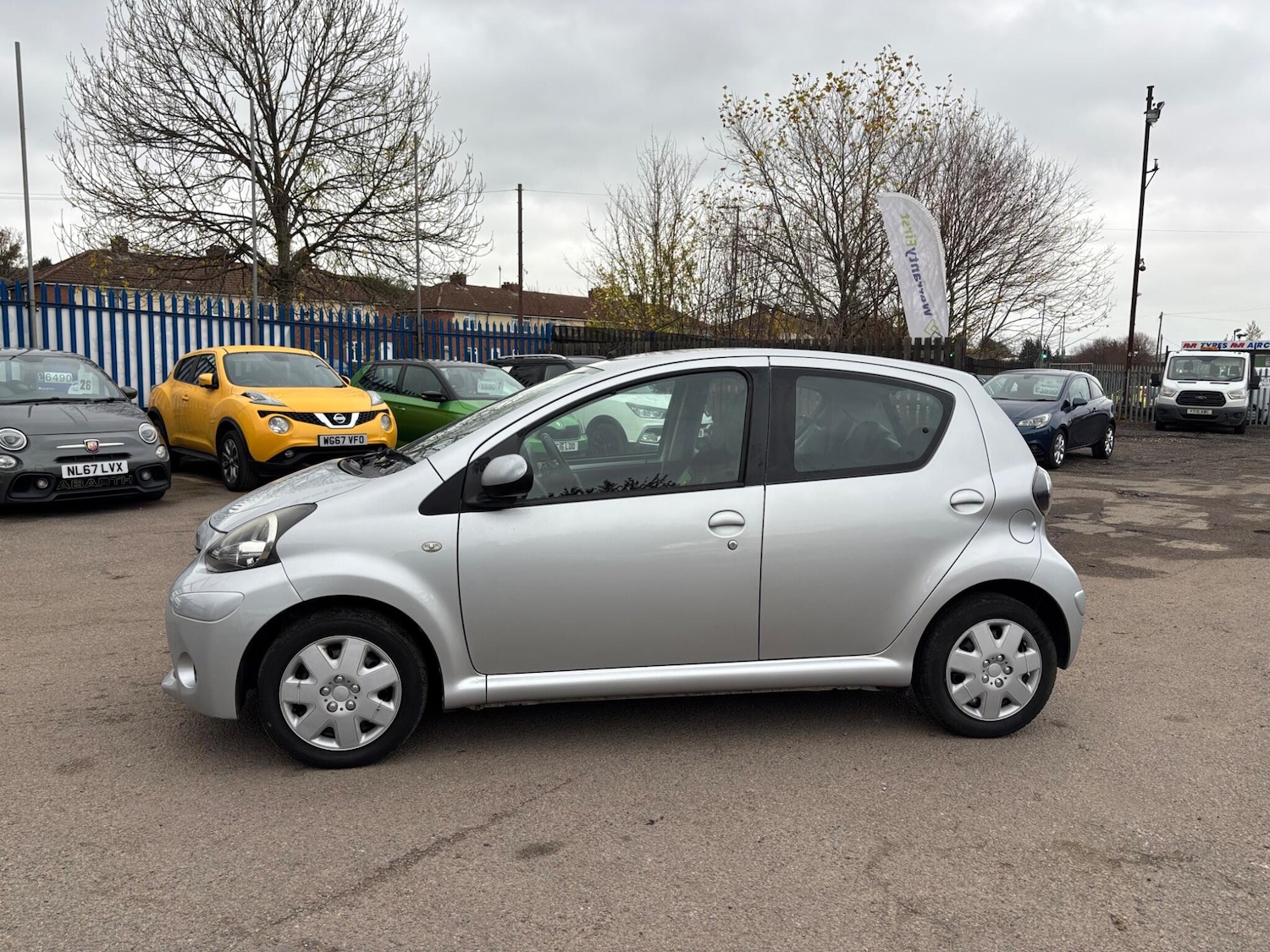 Used Toyota AYGO 2013 for sale - 76527990: Photo 3