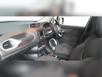 Used Jeep Renegade 2017 for sale - 76336732: Photo 2