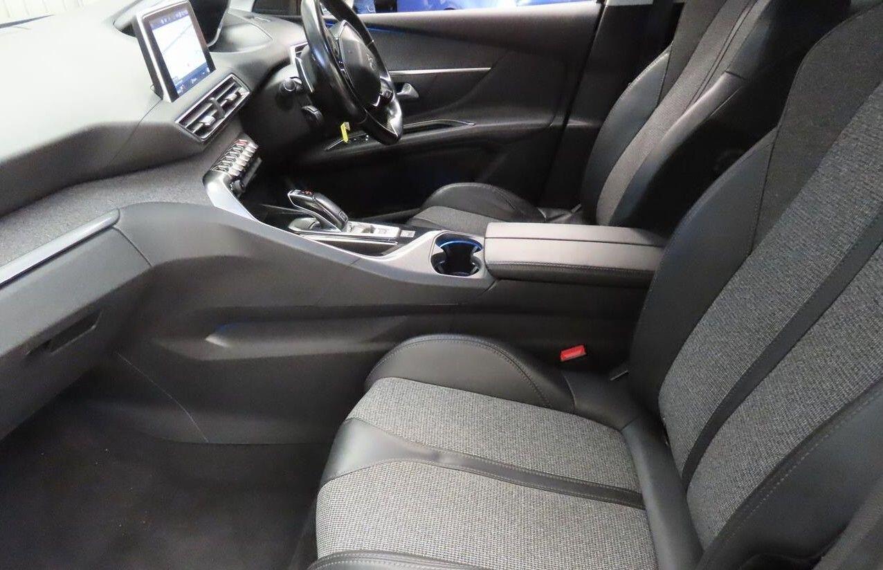 Used Peugeot 3008 2017 for sale - 76926874: Photo 2