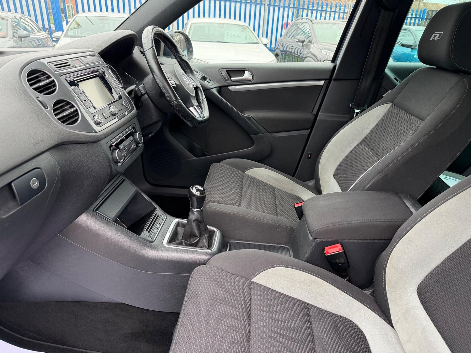 Used Volkswagen Tiguan 2015 for sale - 77909360: Photo 11