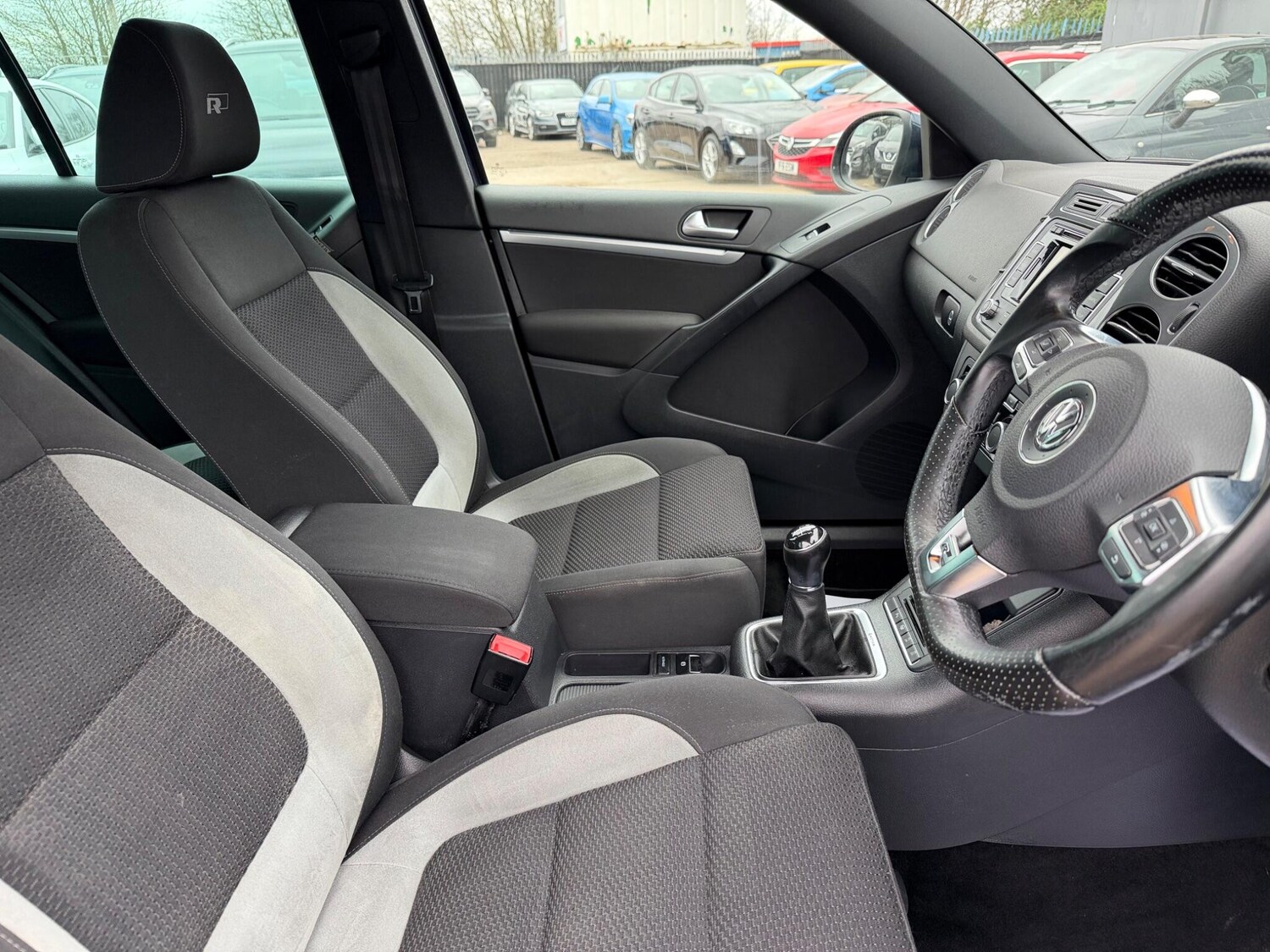 Used Volkswagen Tiguan 2015 for sale - 77909360: Photo 8