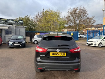 Used Nissan Qashqai 2015 for sale - 76573703: Photo