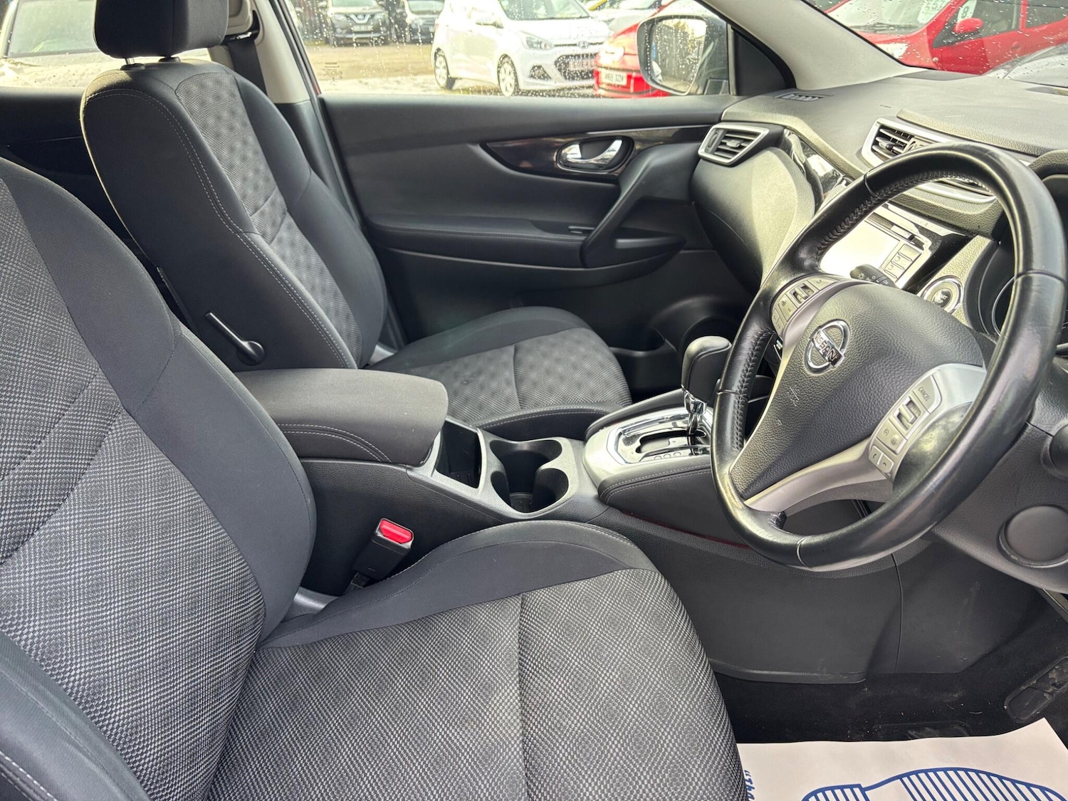 Used Nissan Qashqai 2015 for sale - 76573703: Photo 6