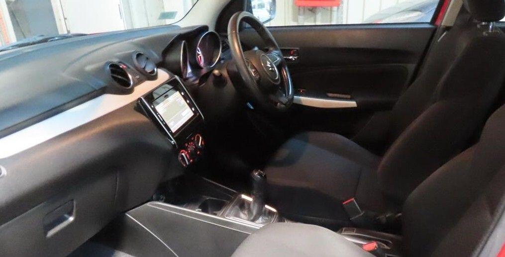 Used Suzuki Swift 2018 for sale - 76522234: Photo 2
