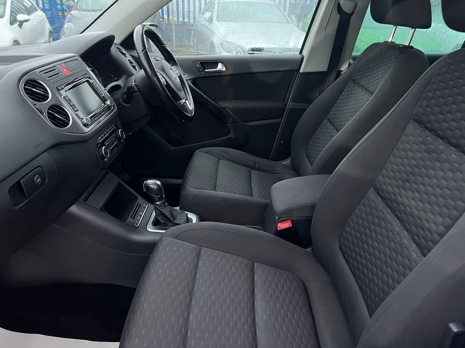 Used Volkswagen Tiguan 2011 for sale - 76561468: Photo 10