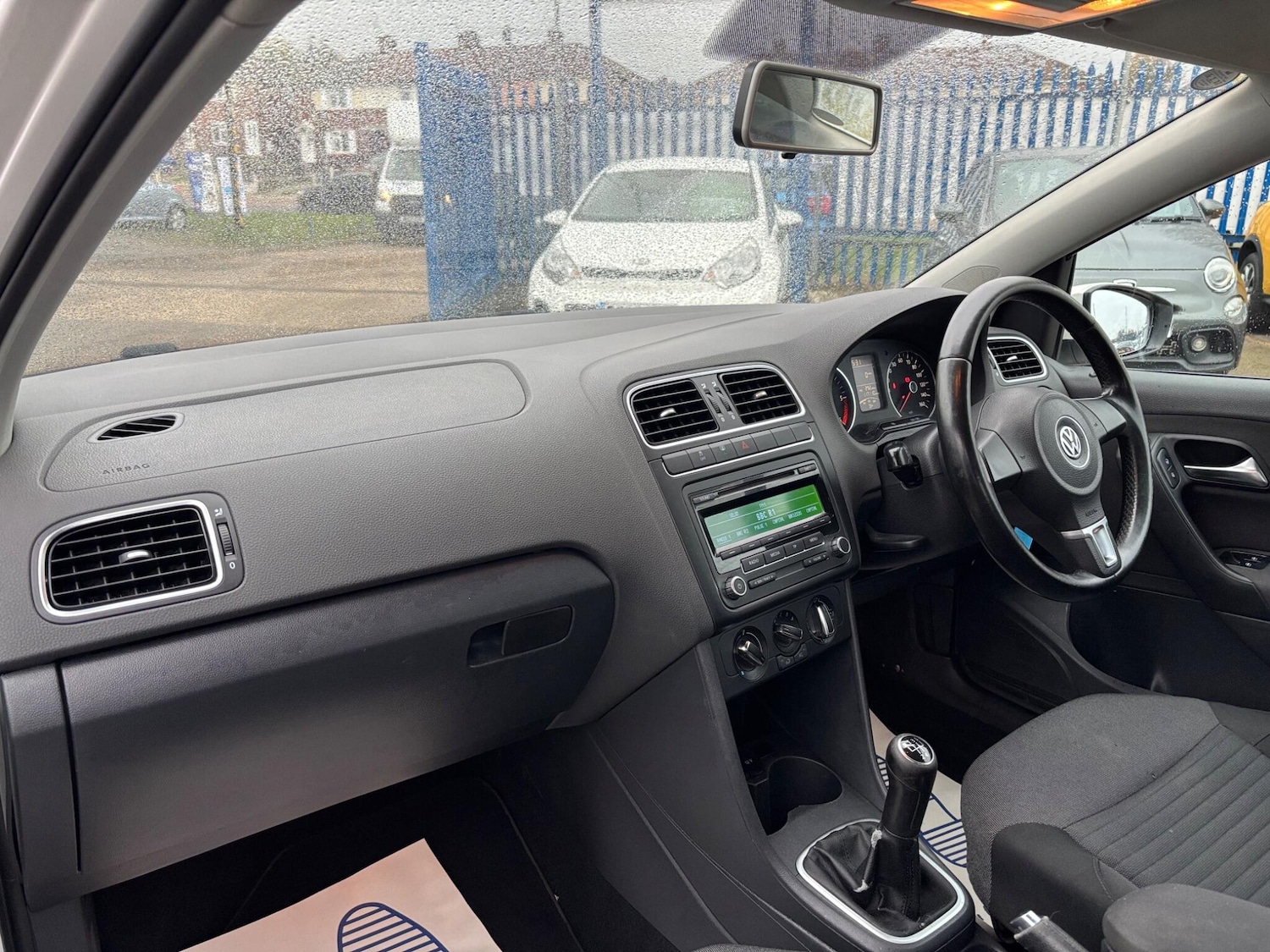 Used Volkswagen Polo 2011 for sale - 76512422: Photo 6