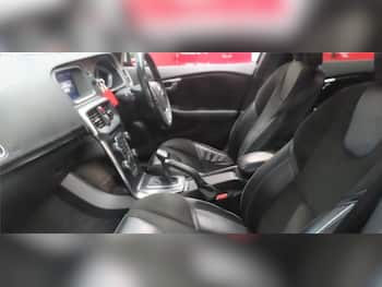 Used Volvo V40 2017 for sale - 79860689: Photo