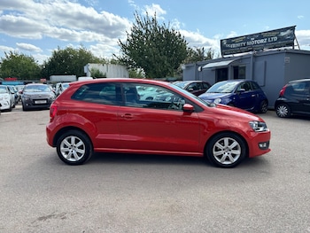 Used Volkswagen Polo 2013 for sale - 75531445: Photo