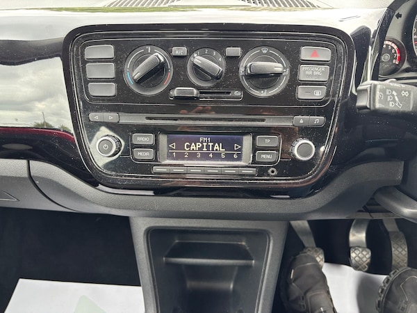 Used Volkswagen up! 2015 for sale - 76099502: Photo 11
