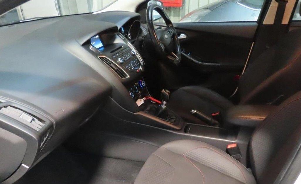 Used Ford Focus 2015 for sale - 76456948: Photo 2