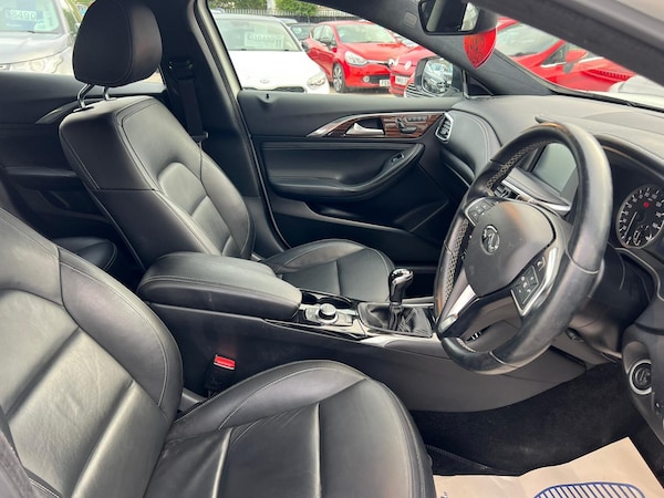 Used Infiniti Q30 for sale - 76013260: Photo 9