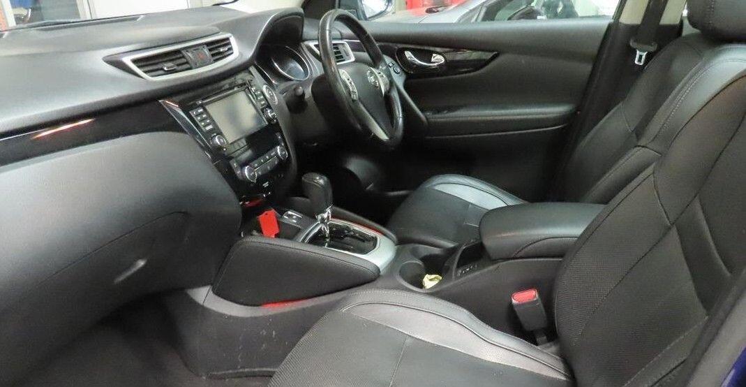 Used Nissan Qashqai 2017 for sale - 77940026: Photo 2