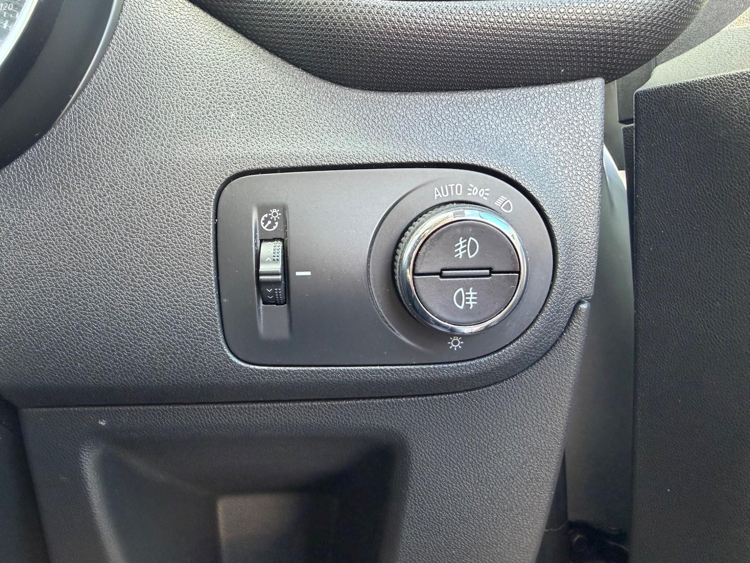 Used Vauxhall Crossland 2024 for sale - 77892934: Photo 17