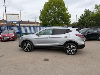 Used Nissan Qashqai 2017 for sale - 78608688: Photo